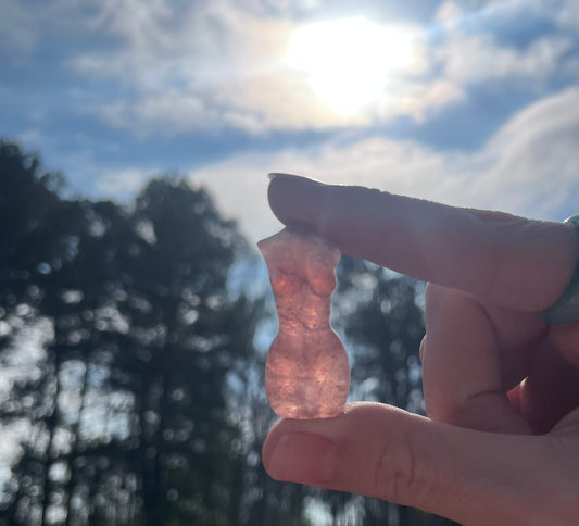 Mini Strawberry Quartz Goddess carving (lady body)