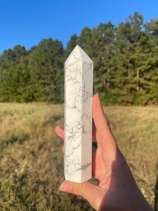 Large 1lb Howlite Tower #1