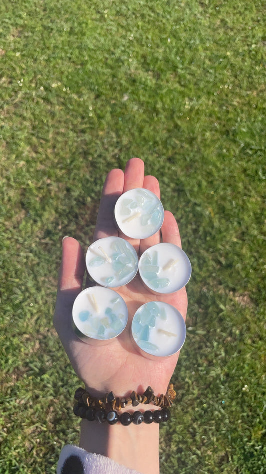 Aquamarine Chips / Tealight candle