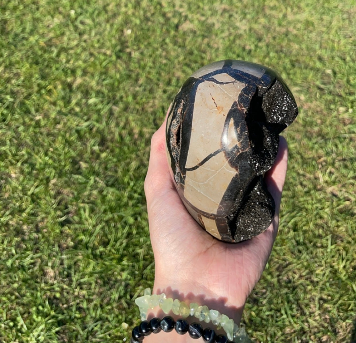 UV Reactive Large Druzy Septarian Heart Carving (Dragon Stone)