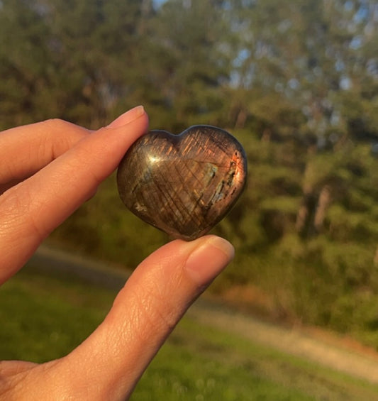 Imperfect MINI Labradorite Heart Carving(i)