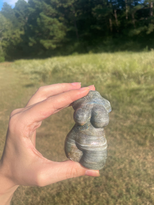 Labradorite Goddess carving (purple flash)