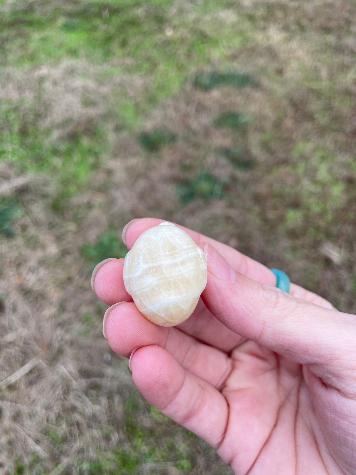Mini Duck yellow calcite carving