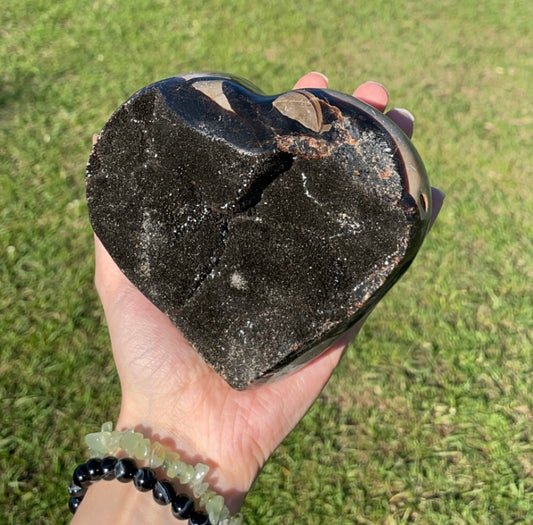 UV Reactive Large Druzy Septarian Heart Carving (Dragon Stone)