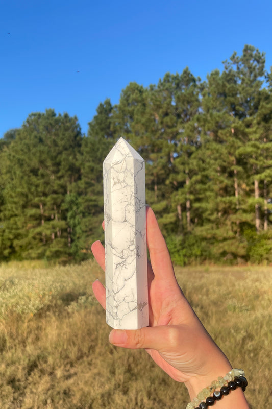 Large 1lb Howlite Tower #1