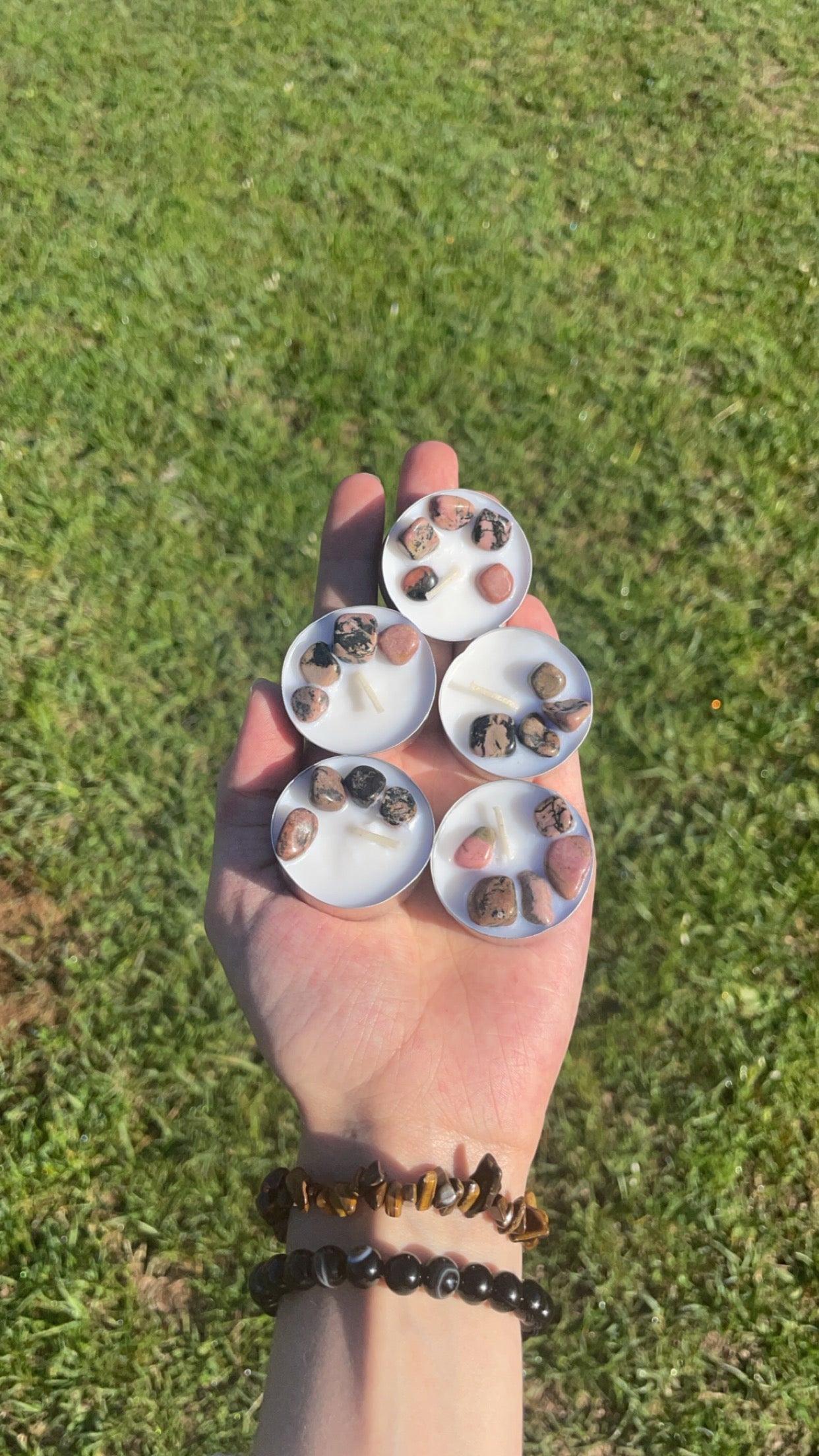 Rhodonite Chips / Tealight Candle