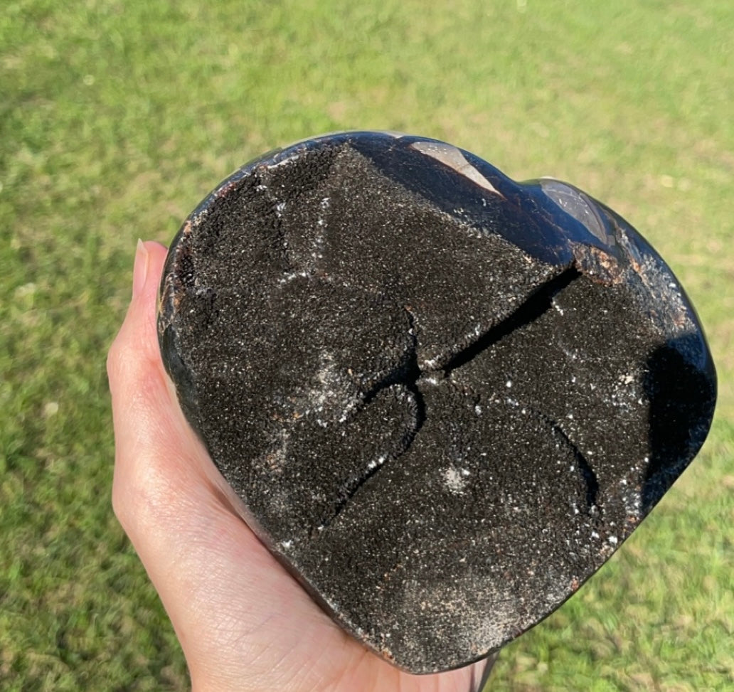 UV Reactive Large Druzy Septarian Heart Carving (Dragon Stone)